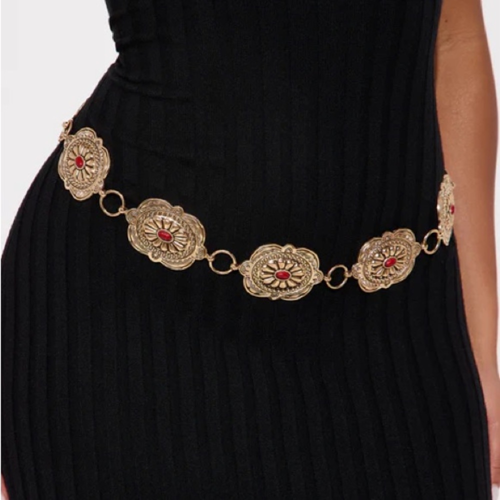 Festival Queen Chain Belt NEW 🏷️